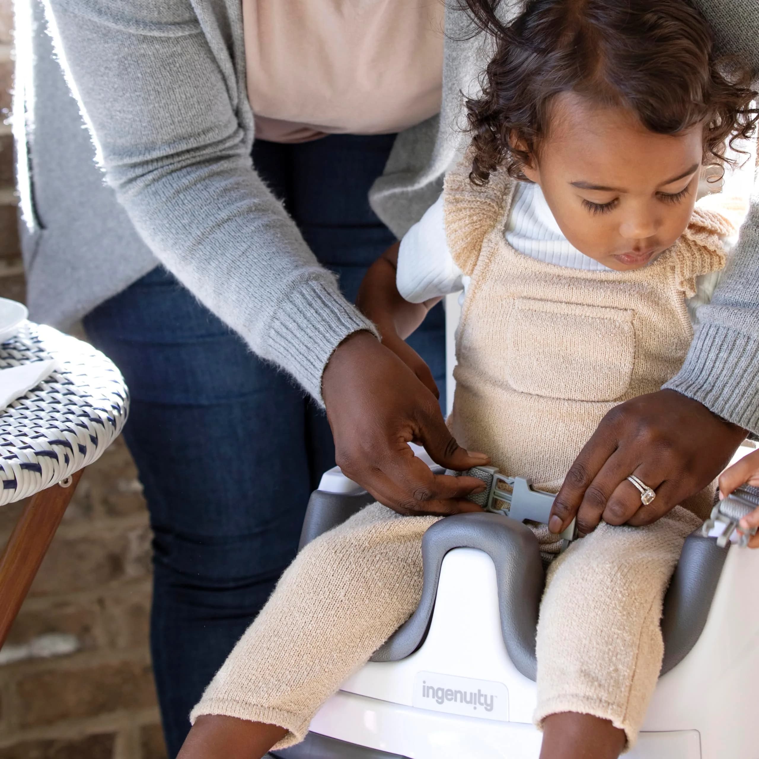 Ingenuity Baby Base 2-in-1 Booster Feeding and Floor Seat with Self-Storing Tray - Mist | 43.8cm x 29.9cm x 38.7cm - view 9