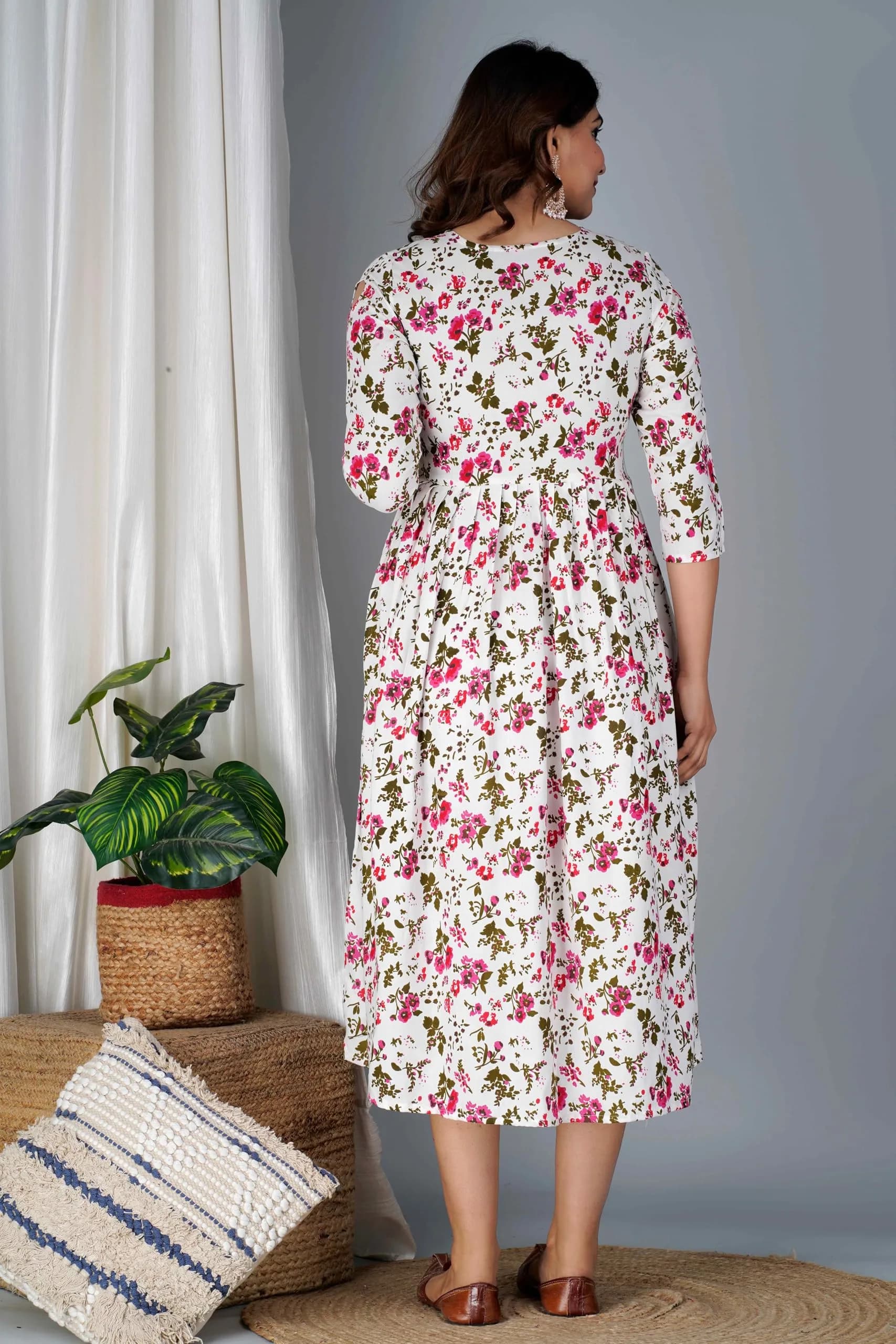 Jikonet White Kurta Maternity Dress with Hidden Zip & Overlapping Flaps for Easy Feeding, 100cm (39.37in) Length | Anarkali Style - view 7