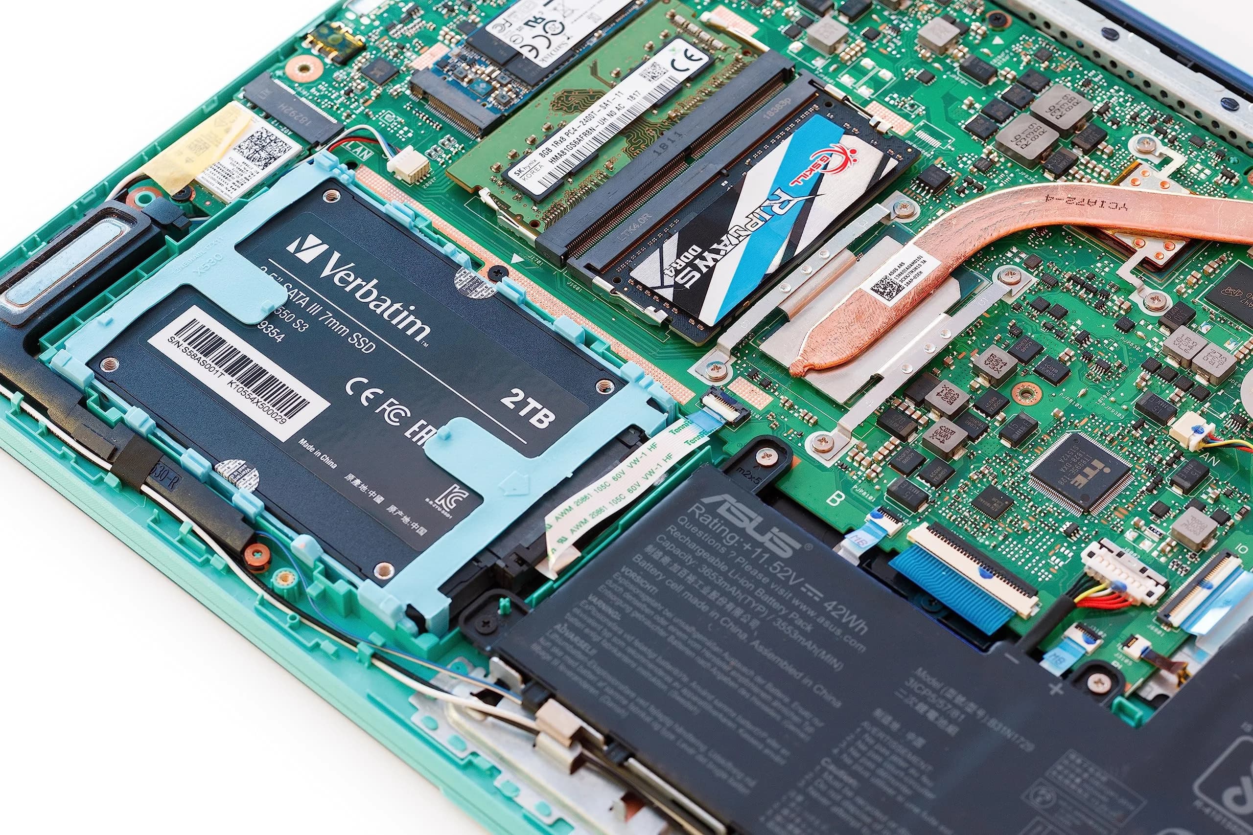 Verbatim Vi550 2TB Internal SSD SATA III 2.5-inch | 550 MB/s Read, 500 MB/s Write - view 2