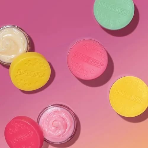 Burt's Bees Overnight Lip Sleeping Mask Gift Set | 3 x 7.4ml (0.25 oz.) | Intensive Moisture for Healthier Lips thumbnail 6