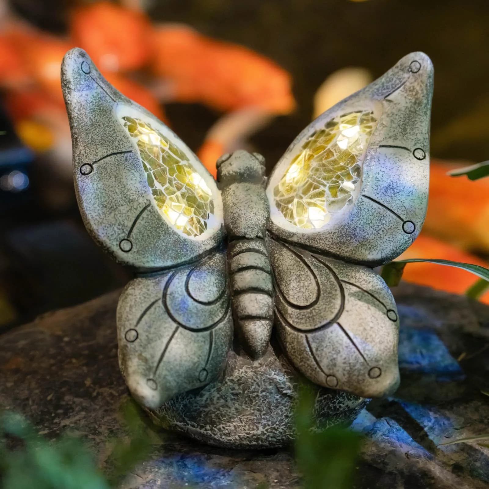 Rezpuao Solar Butterfly Statue 17.0 cm (6.7 inches) | Weatherproof Resin Garden Decor with LED Light - main product image