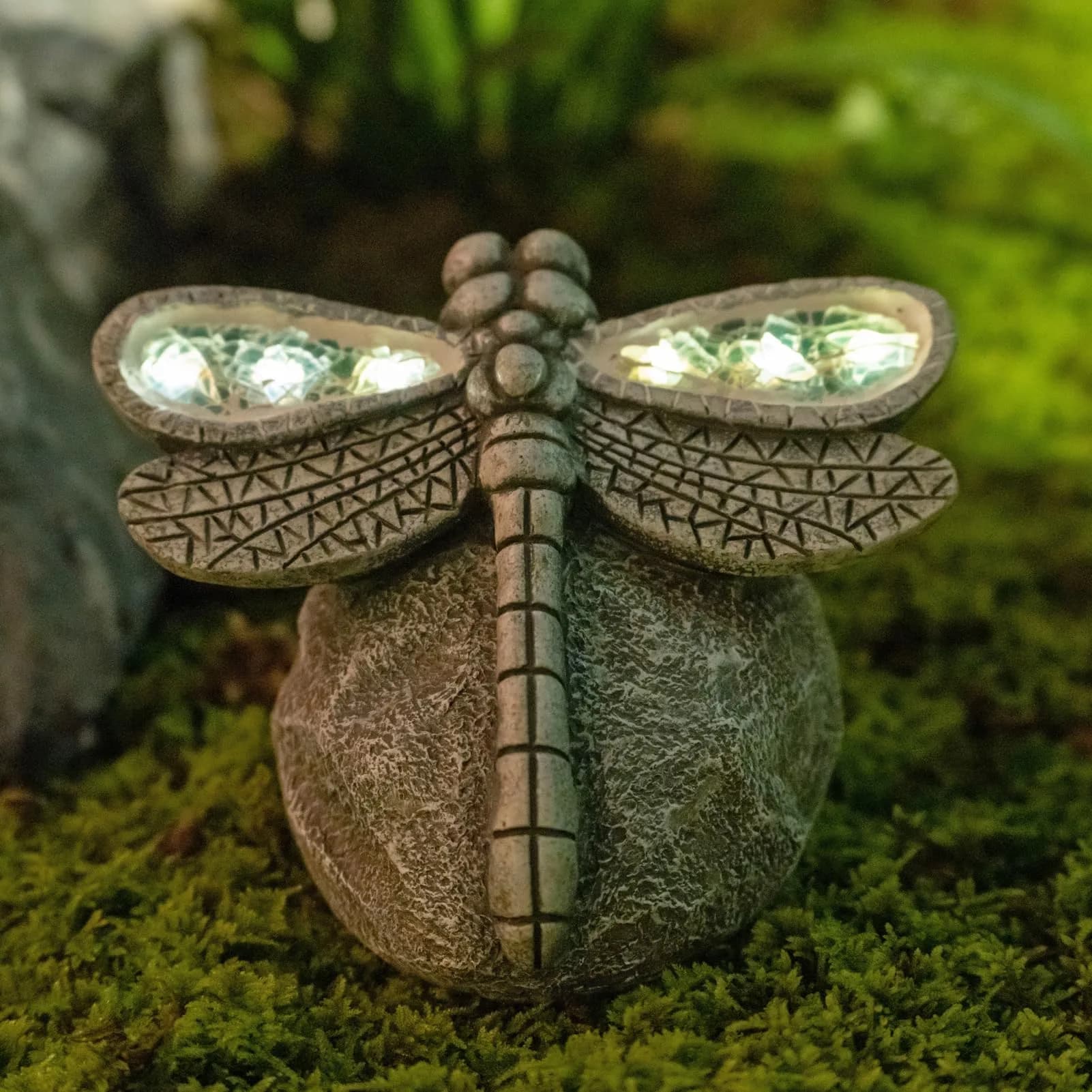 Rezpuao Solar Dragonfly Garden Statue 18 cm (7.36 inches) | Weatherproof Resin Decor for Patio, Lawn, Yard - main product image