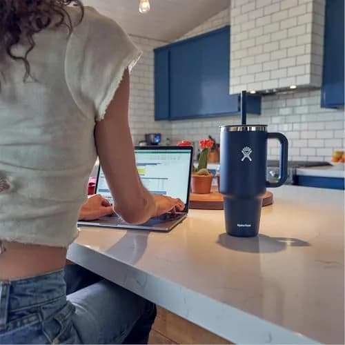 Hydro Flask 32 Oz Travel Tumbler with Handle & Straw | 946ml (32 Oz) Indigo Blue thumbnail 2