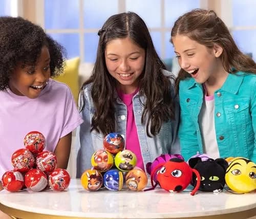 Miraculous Wyncor Ladybug 4-1 Surprise Miraball | 2.9" Plush & Metal Ball for Kids 3+ thumbnail 3