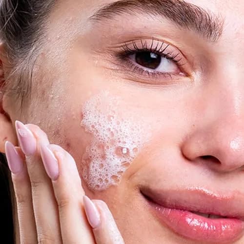 SVR Sebiaclear Foaming Gel Cleanser 13.5 fl oz | Unclogs Pores & Gentle for Sensitive Skin thumbnail 4