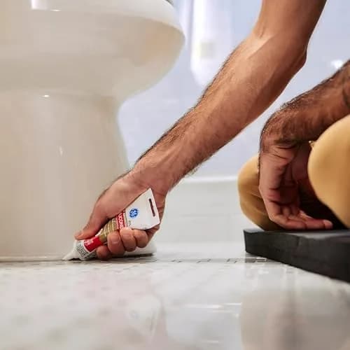 GE Advanced Silicone 2 Kitchen & Bath Caulk 82.8ml (2.8 fl oz) | 100% Waterproof Sealant with 5X Stronger Adhesion thumbnail 4