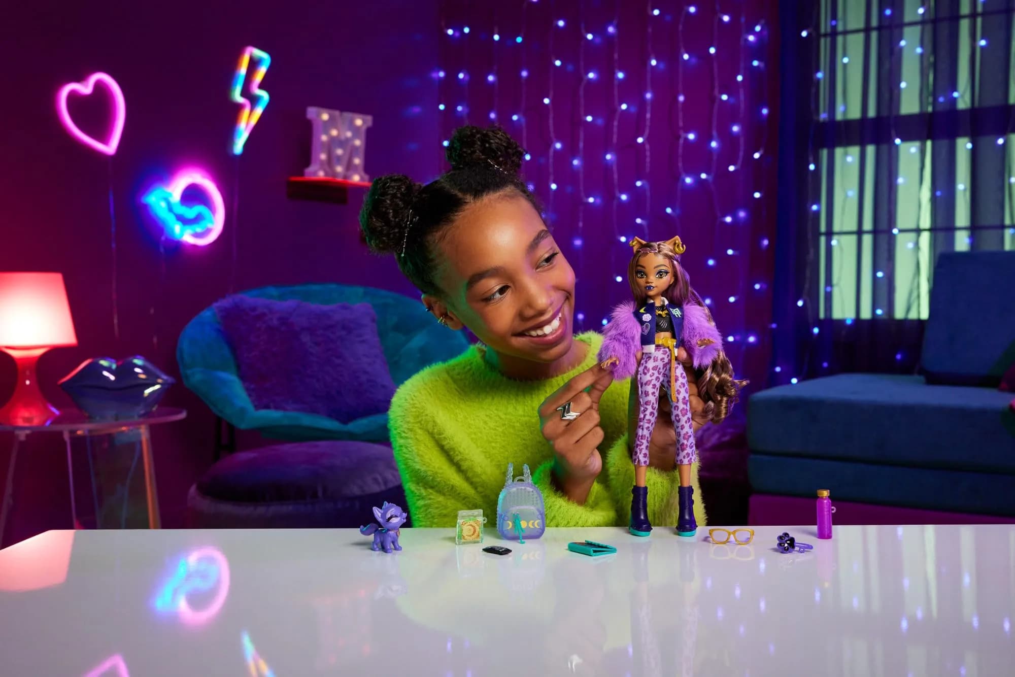 Monster High Clawdeen Wolf Doll with Pet Dog Crescent & Accessories | 6-inch Scale - view 2