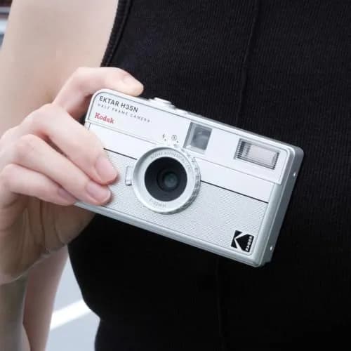 Kodak EKTAR H35N Half Frame Film Camera, 35mm, Striped Silver | Built-in Star Filter, Bulb Function thumbnail 7