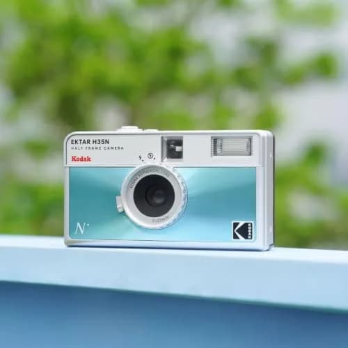 KODAK EKTAR H35N Half Frame Film Camera, 35mm, Reusable, Focus-Free, Bulb Function, Built-in Star Filter, Coated Improved Lens, Glazed Blue (110g) thumbnail 7