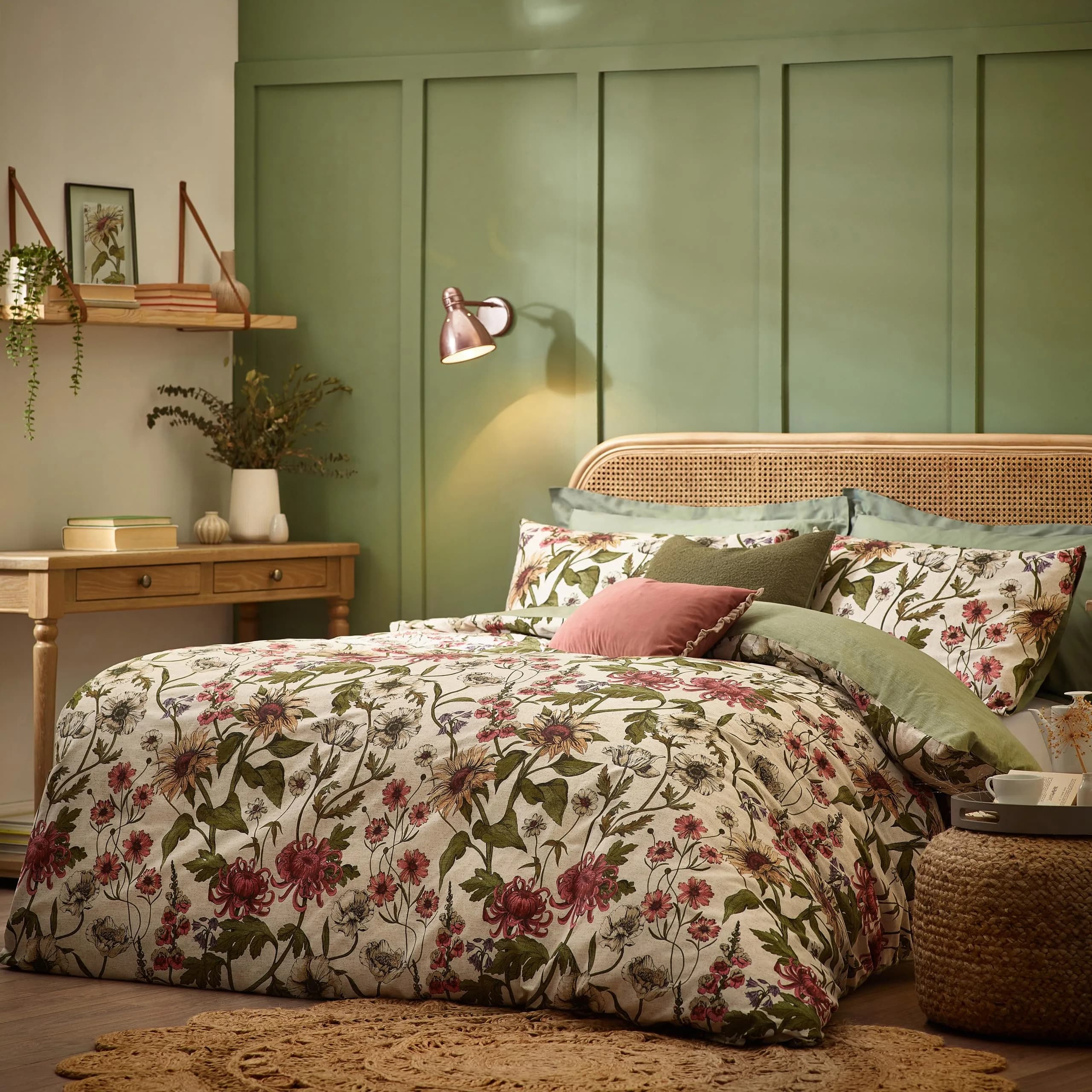 furn. Wallflower Super King Duvet Set | Vintage Botanical Cotton Rich Bedding (Super King)