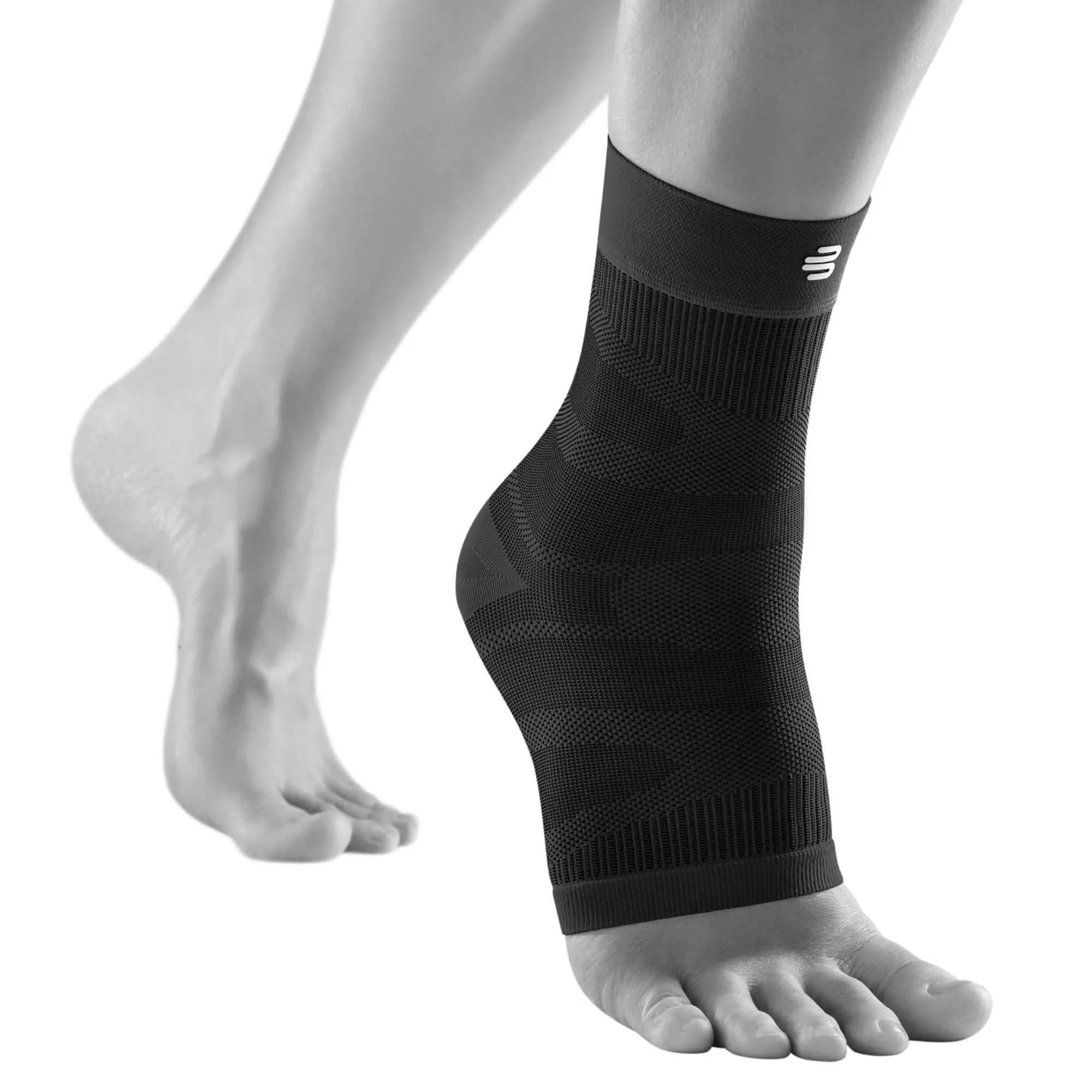 Bauerfeind Sports Compression Ankle Support, Black, Small | Supports ankle stability & circulation - main product image