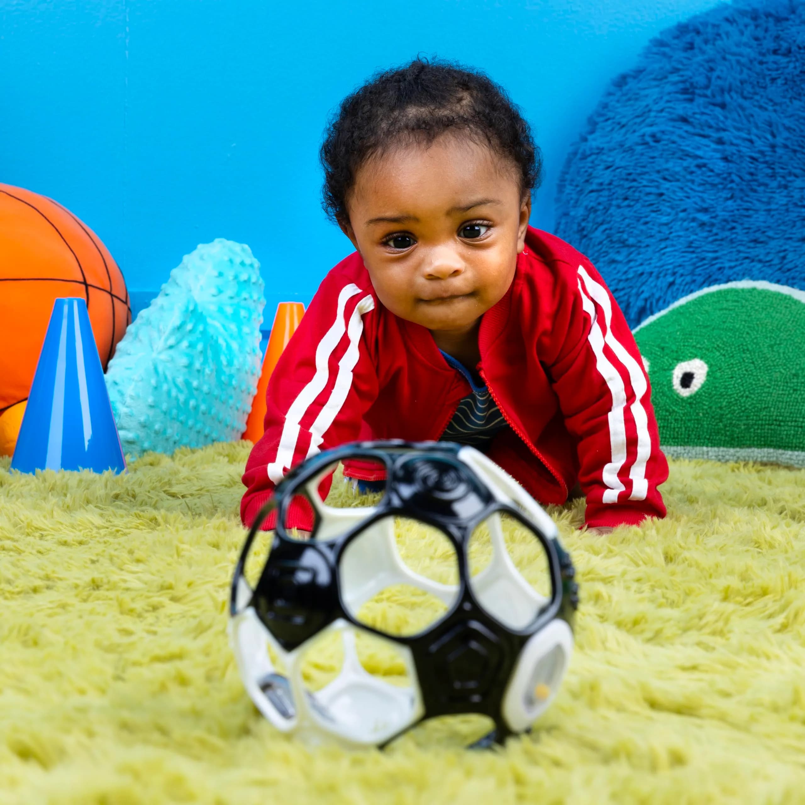 Bright Starts Oball Grippin' Goals Rattle Soccer Ball 12.7cm (5") | BPA-Free Baby Toy for Newborns & Up - view 8