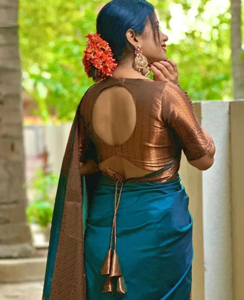 Avantika Fashion Kanjivaram Soft Pure Silk Banarasi Saree with Blouse Piece | 5.3m Saree, 0.8m Blouse - view 3