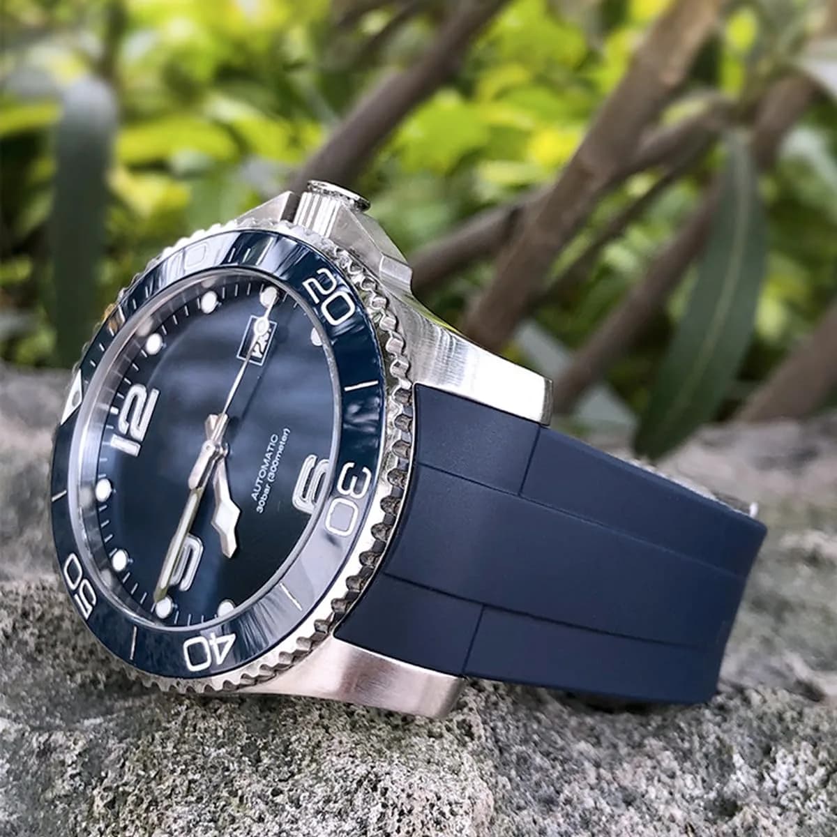 Niziruoup 20mm Silicone Watch Band Curved End No Gap | Classic Solid Pattern - view 4