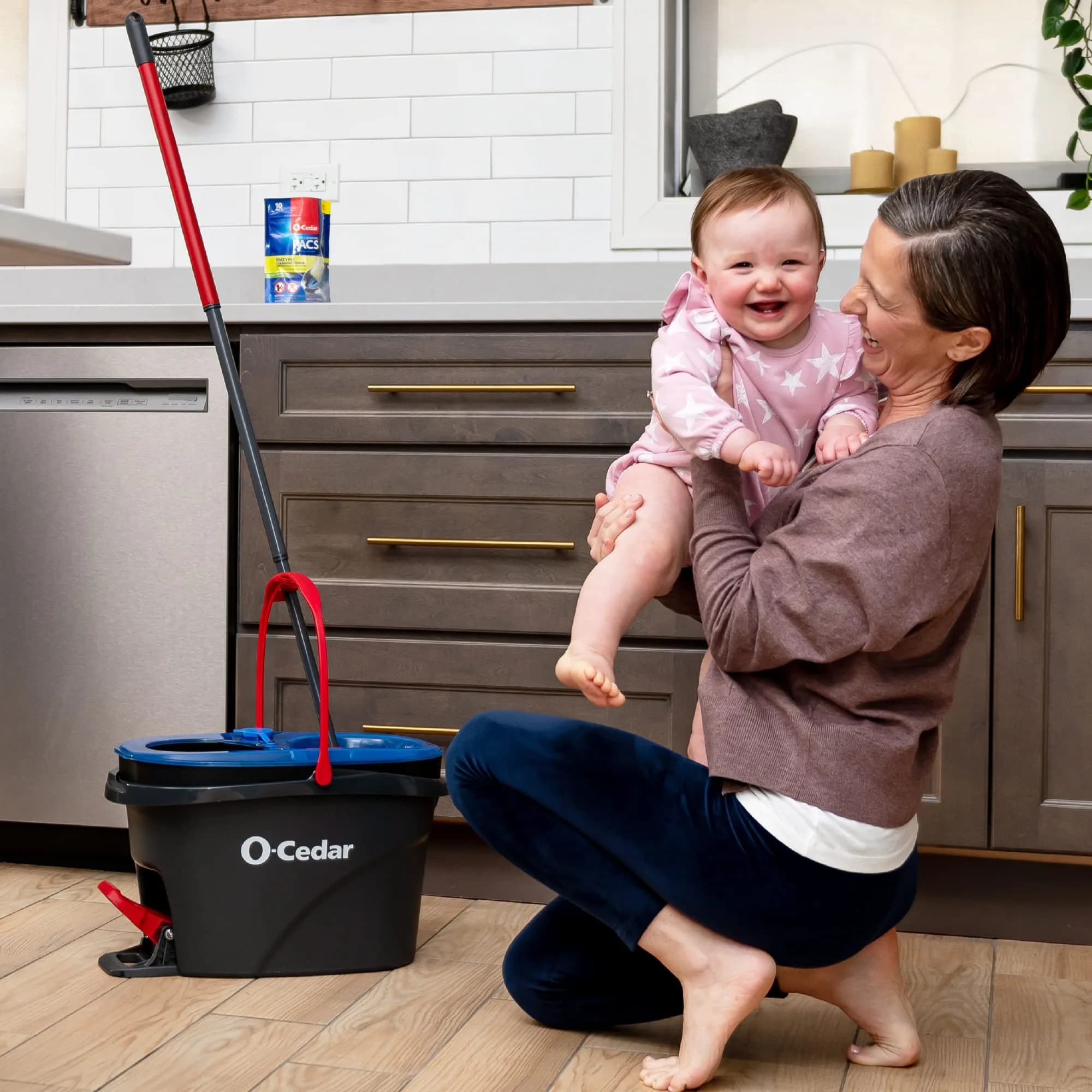 O-Cedar EasyWring Microfiber Spin Mop and Bucket System | Hands-Free Cleaning for All Floors - view 9