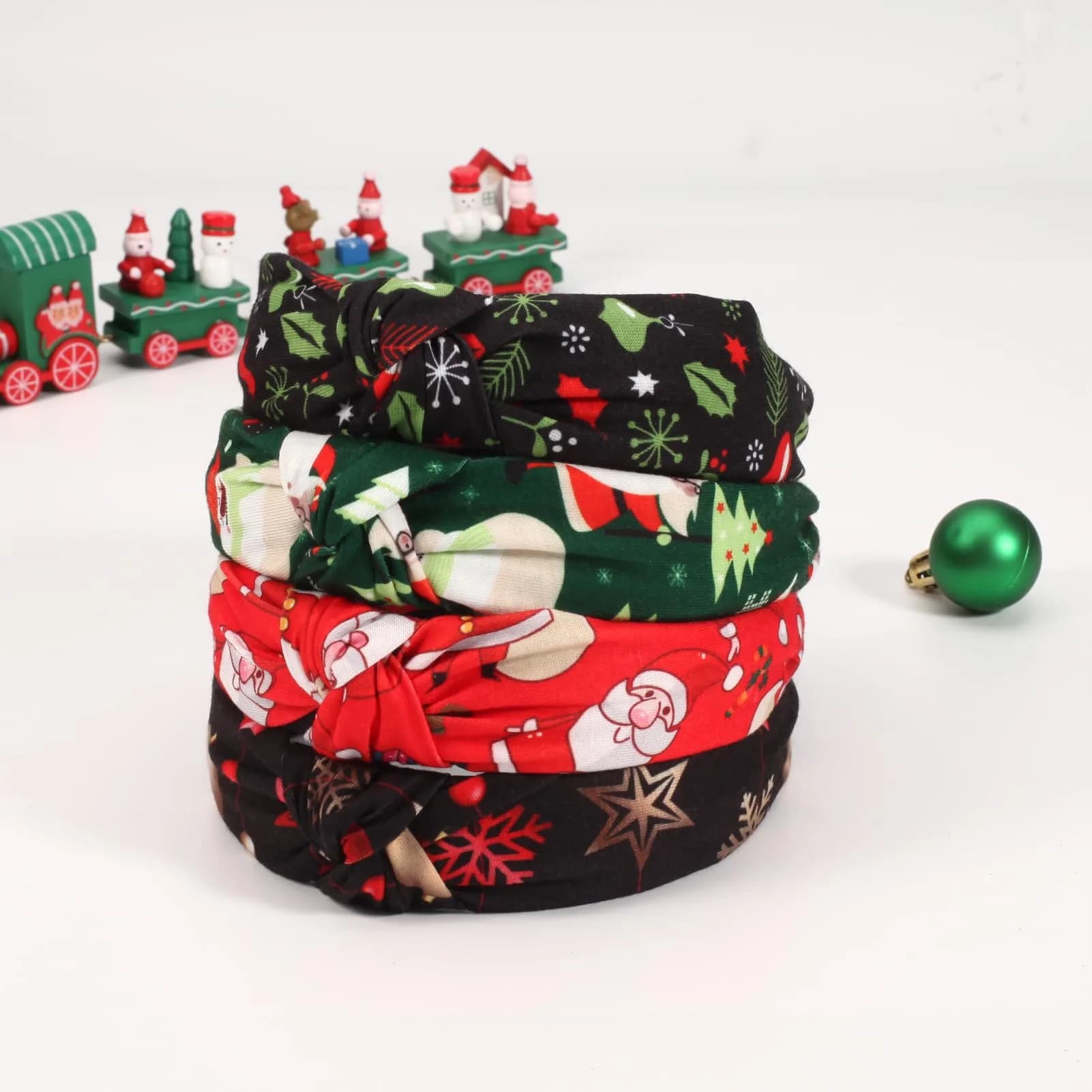 Ardorchid Green Christmas Headband Set | 4-Piece Fabric Hair Hoop for Women & Girls - view 7