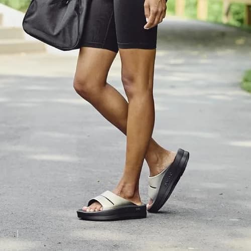 OOFOS Women's OOahh Luxe Sports Sandals, latte, 23.0 cm | Impact-Absorbing Recovery Footwear thumbnail 2