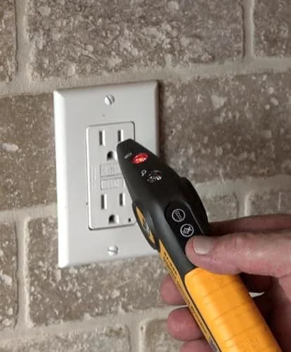 Ideal Industries Digital Circuit Breaker Finder, 61-535, 120V AC | Safe, Accurate, Non-Contact Voltage Detection thumbnail 4