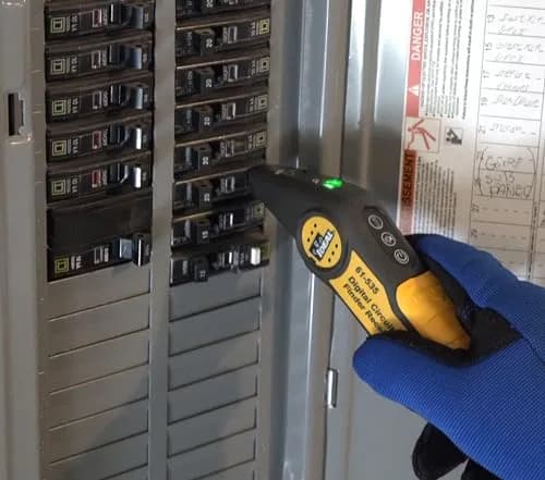 Ideal Industries Digital Circuit Breaker Finder, 61-535, 120V AC | Safe, Accurate, Non-Contact Voltage Detection thumbnail 3