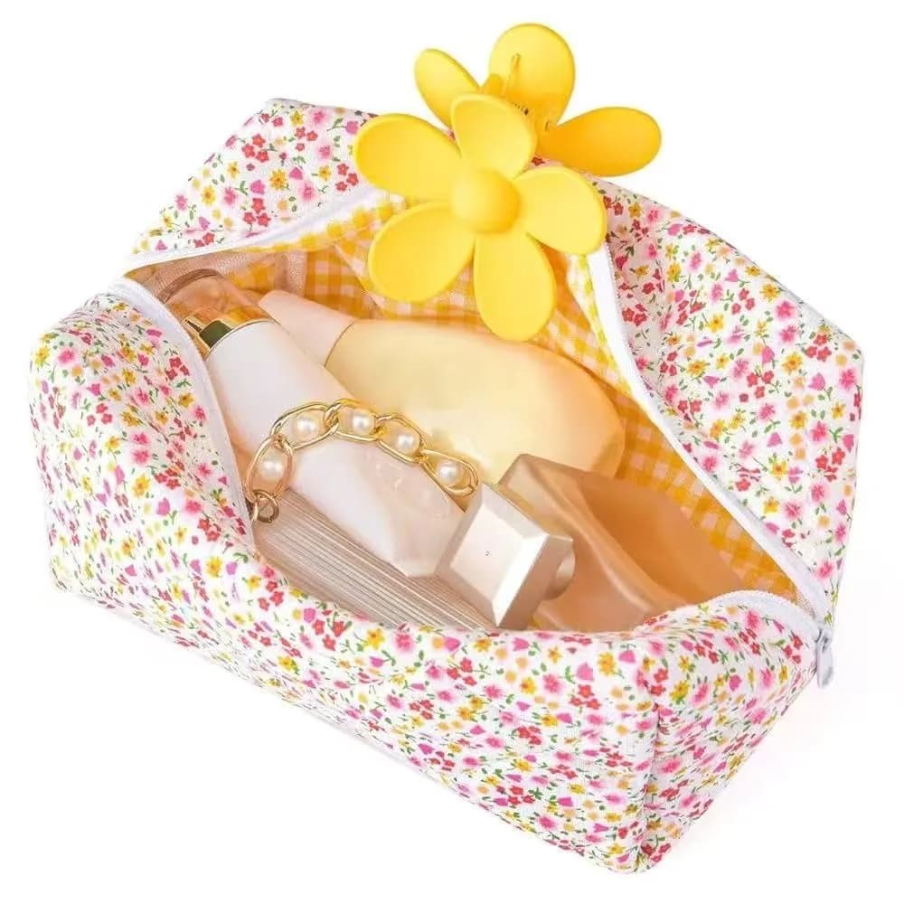 MZLUWM Puffy Coquette Floral Quilted Makeup Bag Large Fashionable Travel Pouch Cute Pink 20cm (7.8in) x 12cm (4.7in) x 10cm (4in) — Pink Floral