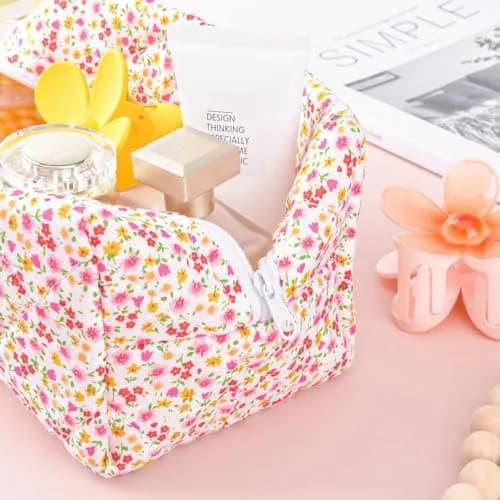 MZLUWM Puffy Coquette Floral Quilted Makeup Bag Large Fashionable Travel Pouch Cute Pink 20cm (7.8in) x 12cm (4.7in) x 10cm (4in) thumbnail 3