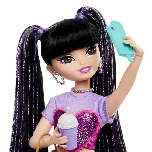 Barbie Dream Besties Renee Doll and Accessories with 11 Pieces | Ages 4+ thumbnail 4
