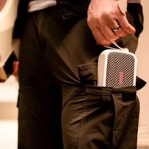 Positive Grid Spark GO 5W Ultra-Portable Smart Amp & Speaker – Pearl | 10.16cm (4 inch) Speaker thumbnail 7