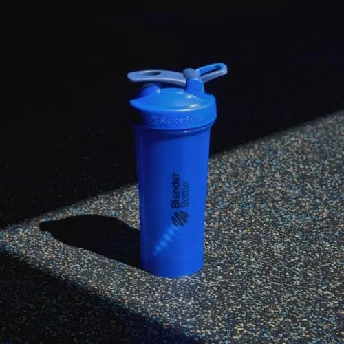BlenderBottle Classic V2 Shaker Bottle 28 oz (828 ml) Reflex Blue | Patented Mixing System thumbnail 6