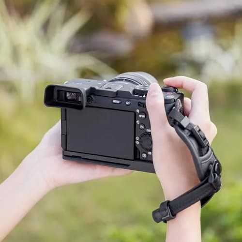Kiorafoto Extended Eyecup for Sony Alpha A7CII A7CR Cameras | Blocks Stray Light & Protects Viewfinder thumbnail 7
