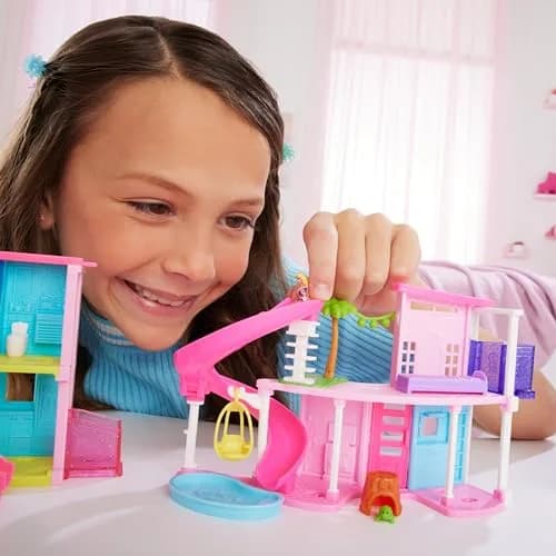 Barbie Mini BarbieLand Doll House Sets with Surprise 1.5-inch Doll & Accessories, Ages 4+ thumbnail 2