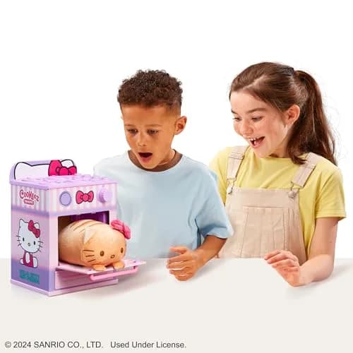 Cookeez Makery Hello Kitty & Friends Oven Playset | Interactive Bake & Reveal Toy with Scented Plush, 3 Characters, 5+ thumbnail 4