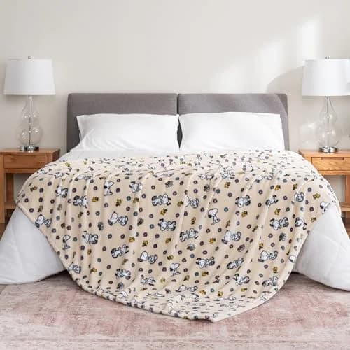 Berkshire Blanket Peanuts® VelvetLoft® Snoopy Plush Blanket Twin 60 in x 90 in | Official Peanuts® Product thumbnail 5