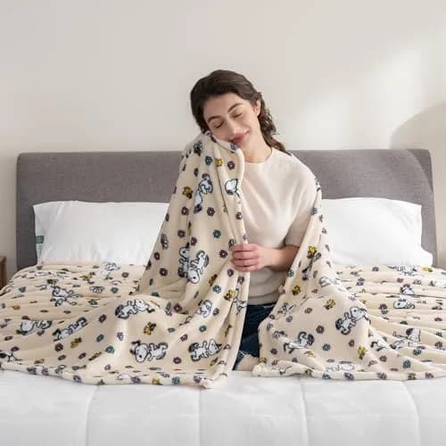 Berkshire Blanket Peanuts® VelvetLoft® Snoopy Plush Blanket Twin 60 in x 90 in | Official Peanuts® Product thumbnail 2
