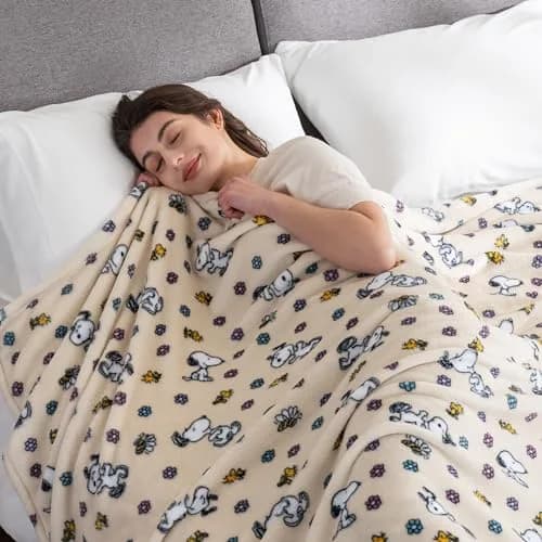 Berkshire Blanket Peanuts® VelvetLoft® Snoopy Plush Blanket Twin 60 in x 90 in | Official Peanuts® Product thumbnail 3