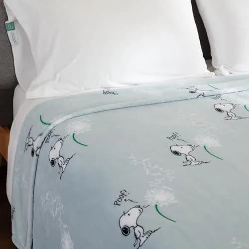 Berkshire Blanket Peanuts® VelvetLoft® Snoopy Plush Blanket Twin 60 in x 90 in | Official Peanuts® Product thumbnail 7