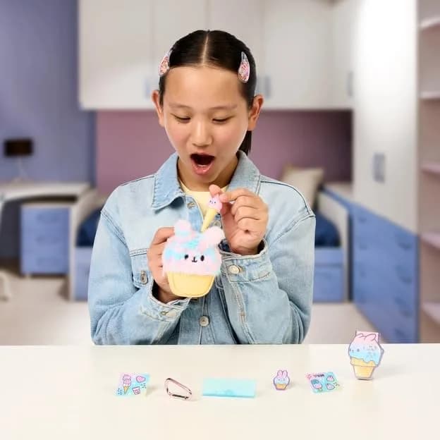 REAL LITTLES Scented Surprise Micro Backpacks 6-Pack | Food Themed with 5 Scented Stationery Surprises Each - view 4