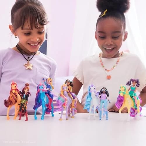 Unicorn Academy Sophia & Wildstar Playset with 2 Accessories, Unicorn Toys, Ages 4+ | Imaginative Unicorn Adventure thumbnail 4