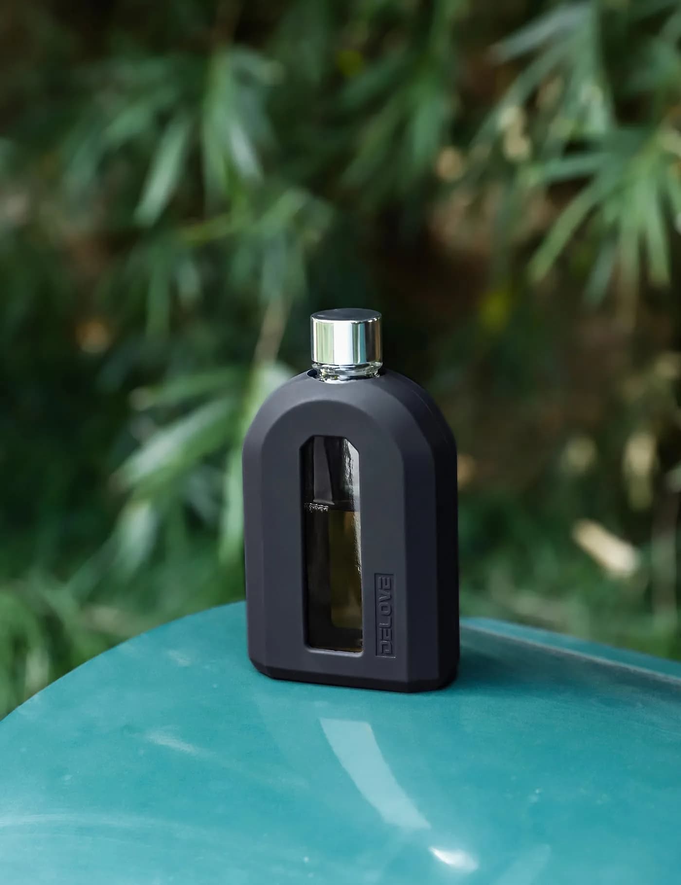 Delove Modern Glass Hip Flask with Silicone Sleeve 220ml (7.5oz) | Stylish & Portable Travel Liquor Flask - view 4