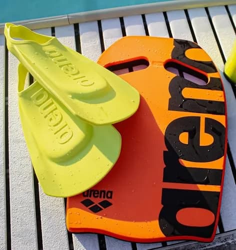 Arena Unisex Adult Lightweight Swim Training Fins for Men and Women Silicone Short Blade Flippers Open Heel Design, Black, 24-27 cm (9.5-10.5) thumbnail 6