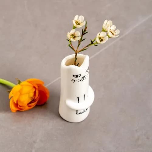 MOUGIGI Set of 3 Cat Flower Vase Bud Ceramic Mini Handmade Tiny Vases | Whimsical Home Decor thumbnail 8