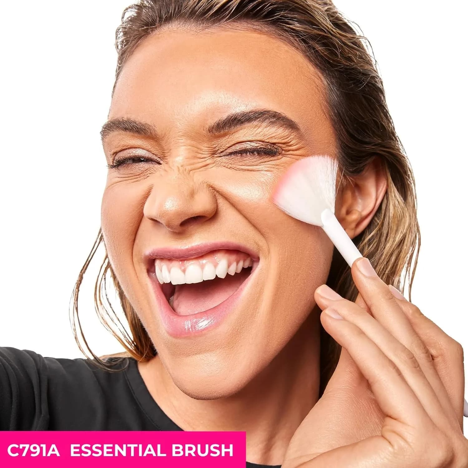 wet n wild Fan Brush - Pack of 2 for Highlighter & Blush Application - view 2