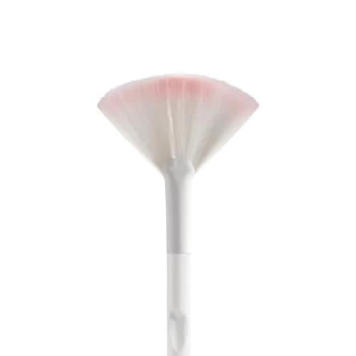 wet n wild Fan Brush - Pack of 2 for Highlighter & Blush Application thumbnail 3