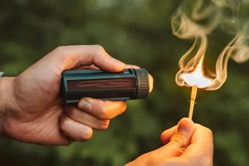 Coghlan's Waterproof Match Box - Compact Outdoor Fire Starter, Recycled Polypropylene, IP67 Waterproof, Emergency & Camping Essential thumbnail 2