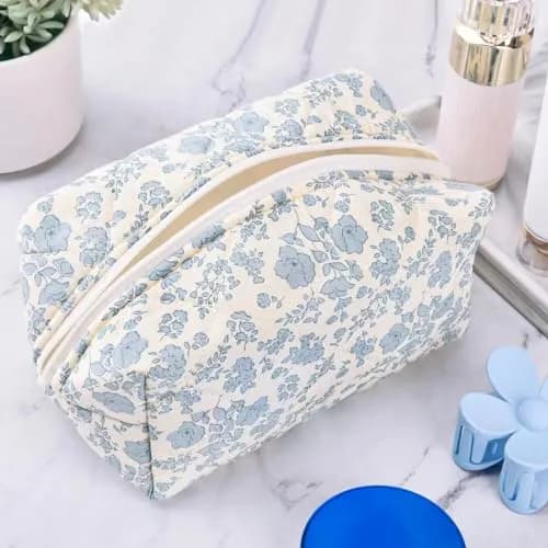 MZLUWM Puffy Coquette Floral Quilted Makeup Bag Large Fashionable Travel Pouch Cute Blue 20cm (7.8" L x 4.7" W x 3.9" H) thumbnail 5