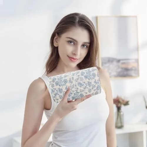 MZLUWM Puffy Coquette Floral Quilted Makeup Bag Large Fashionable Travel Pouch Cute Blue 20cm (7.8" L x 4.7" W x 3.9" H) thumbnail 7