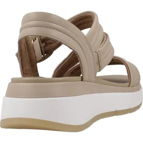 Clarks Women's Modern Sandal, Sand Leather, 8 | Breathable Leather & Classic Look thumbnail 3