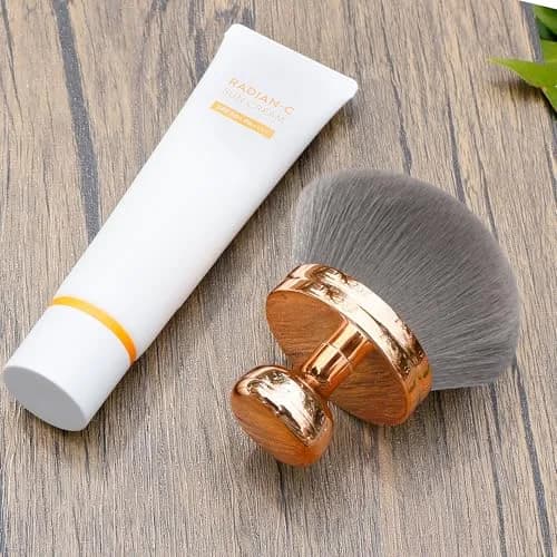 BABYSHEEP 3.2inch Round Head Blend & Blur Extra Large Body Makeup Brush | Vegan, Cruelty-Free for Self-Tanning & Body Makeup thumbnail 6