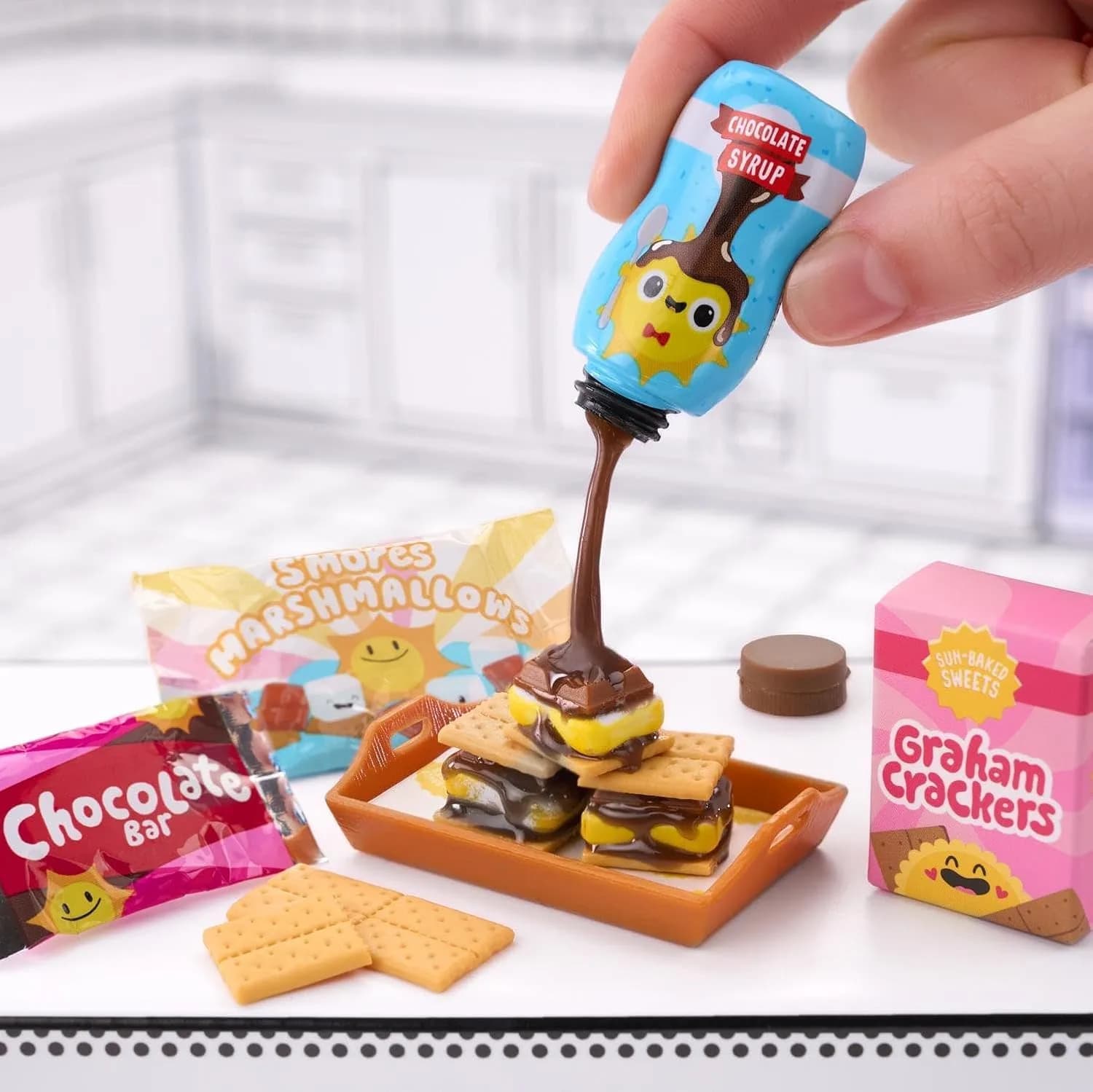 MGA's Miniverse Make It Mini Food Cafe Series 3 Blind Packaging DIY Resin Play Collectible | 1 Unit - view 3
