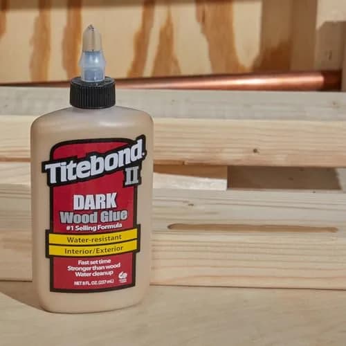 Titebond Liquid Bonding Adhesive 8 oz | Cross-Linking Polyvinyl Acetate for Dark Wood thumbnail 2