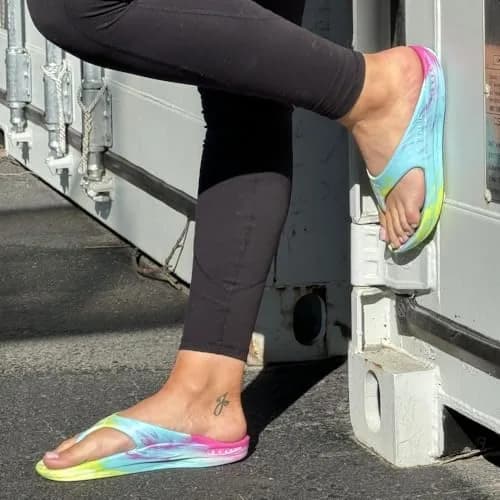 Telic Unisex Adult Energy Flip Flop Arch Support Cushioned Sandals, Kaleidoscope, 10 Women/9 Men | Impact-Absorbing Recovery Footwear thumbnail 9